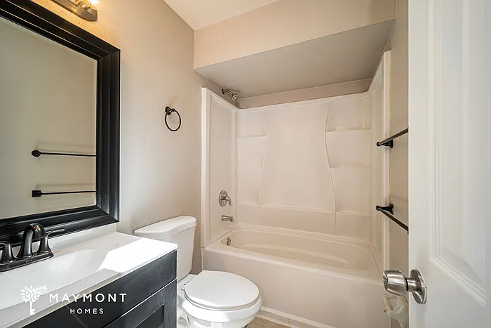 3815 SW 6th Ave — Photo 13