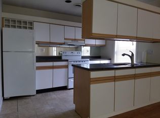 608 W Healey St APT 2, Champaign, IL 61820