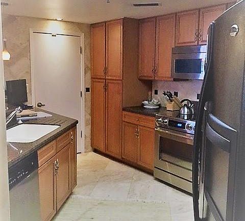 4th image of 110 Gulf Shore Dr Unit 325