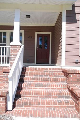 1st image of 812 Green Oaks St