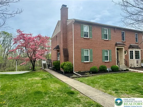 1864 Georgia Dr, Whitehall, PA 18052