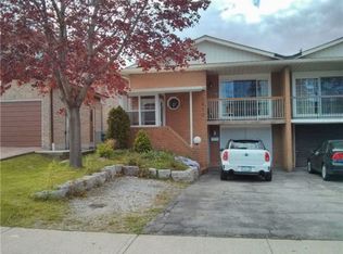 1670 Shale Oak Mews, Mississauga, ON L4W 2L8