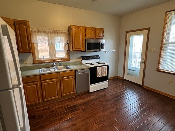5th image of 271 Dravo Ave