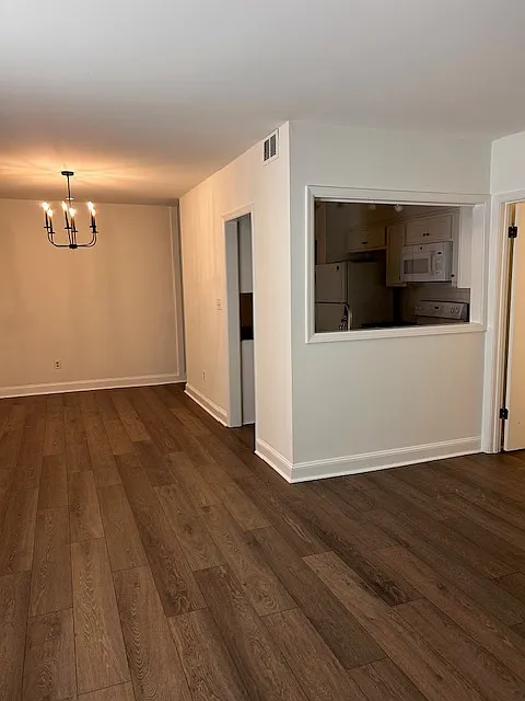 2 bed, 1132 sqft, $1,950 — Photo 2