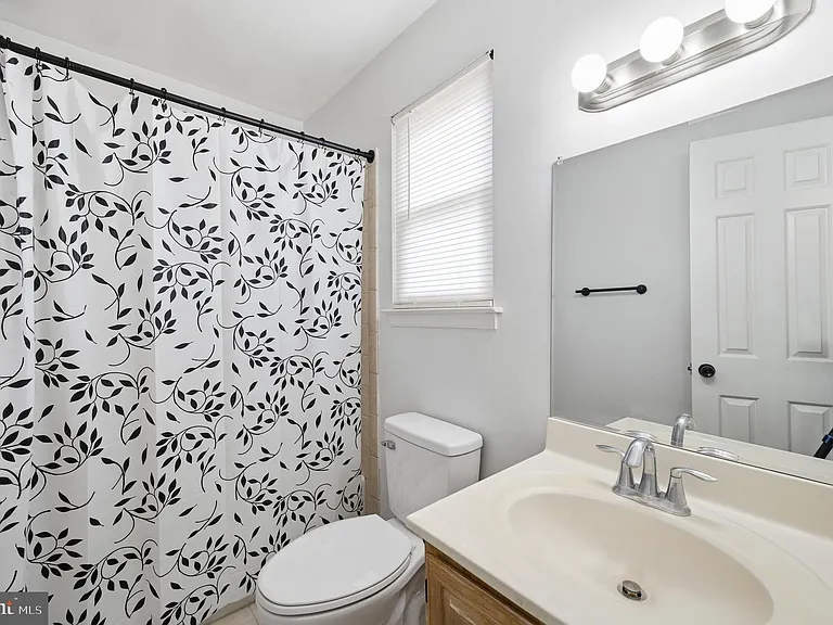 10609 Oxford Ct — Photo 31