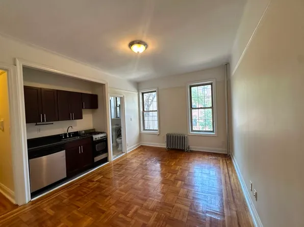 266 Washington Avenue image 1 of 5
