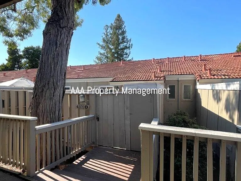 4370 Eagle Peak Rd #D — Photo 2