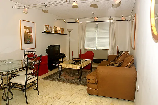 Rented by Sterling Holdings | media 18