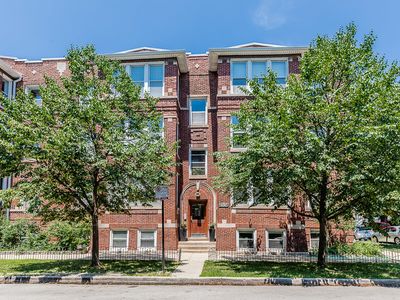 2934 W Belle Plaine Ave APT 1E, Chicago, IL, 60618