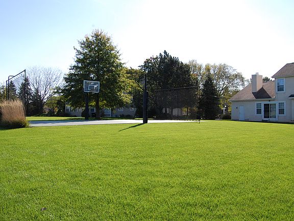2nd image of 5555 Olympic Way