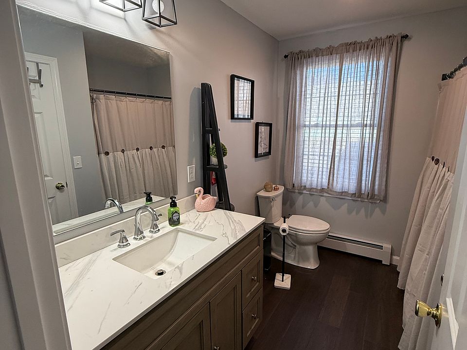 1st image of 147 West St #1