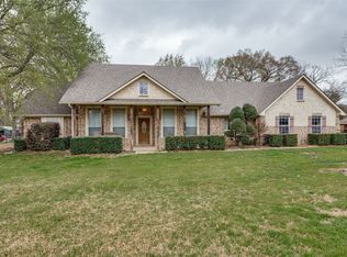 217 Woodbine Dr, Burleson, TX 76028