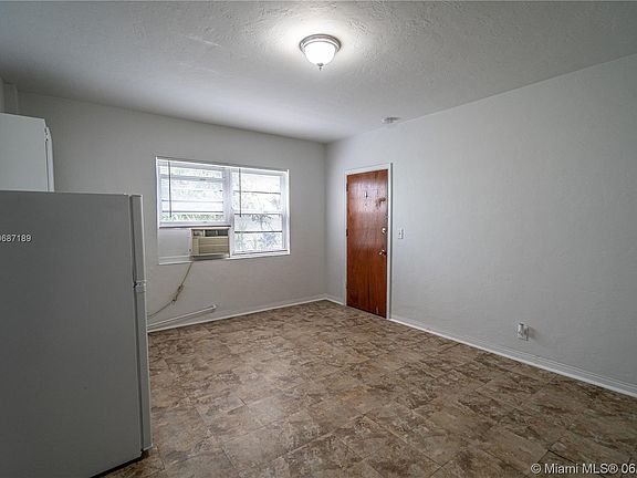 4th image of 7125 Carlyle Ave APT 1
