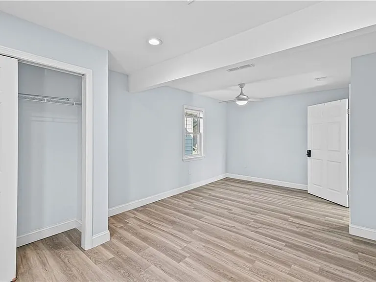 37 Tyndall Ave — Photo 11