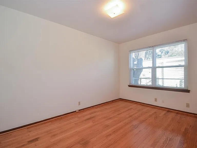 6923 Cole Creek Dr — Photo 11