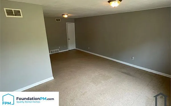 3220 Ashwood St — Photo 4