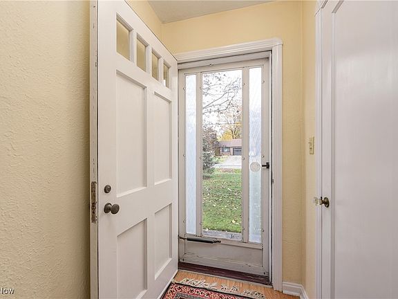 3rd image of 6387 Bonroi Dr