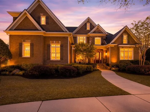 6221 Random Winds Blf, Gainesville, GA 30506