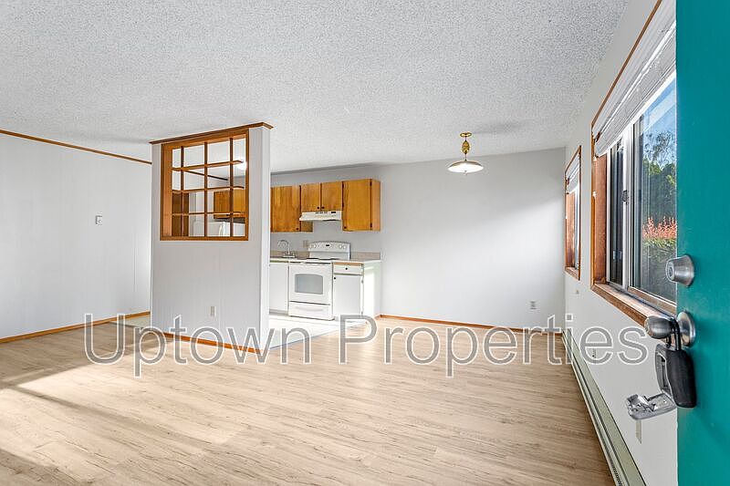1st image of 1508 SW Dewitt St APT 7