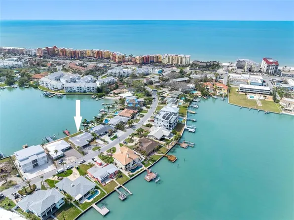 203 Bath Club Blvd N, North Redington Beach, FL 33708