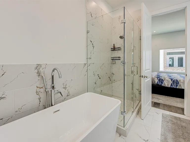 5839 Dolores St — Photo 20
