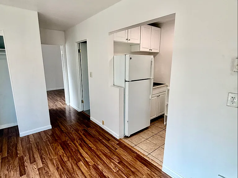 5216 Rainier Ave S #202 — Photo 2