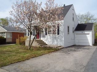 932 N Ridge Ave, Arlington Heights, IL 60004