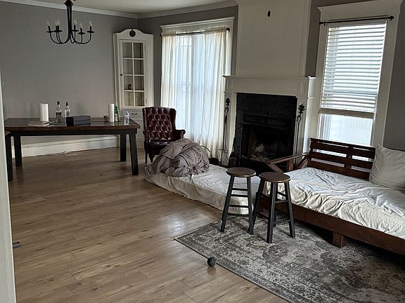 3rd image of 602 S Vermillion St