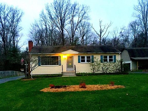 2nd image of 3143 Howell Dr