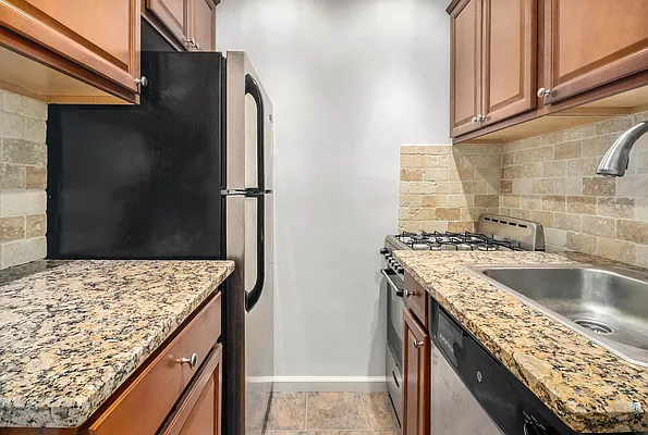 Rented by Compass | media 10