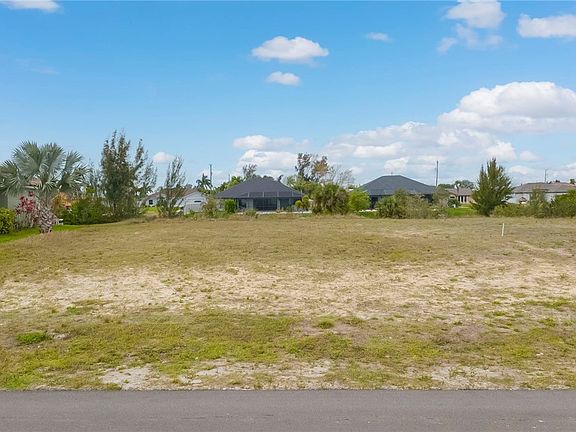 5th image of 2718 SW 10th Ave