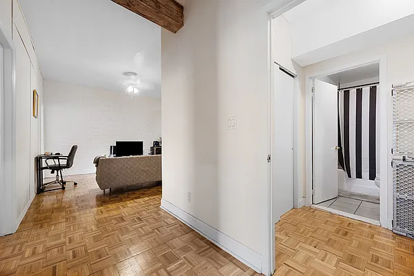 Rented by REAL New York | media 17