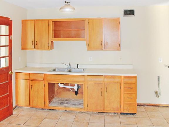 5th image of 6409 Nora St