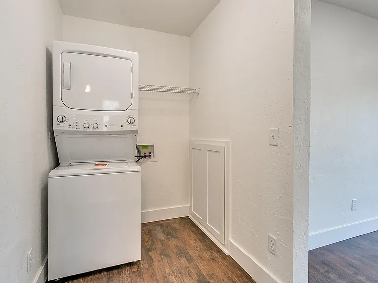2409 N Robinson Ave #B — Photo 8