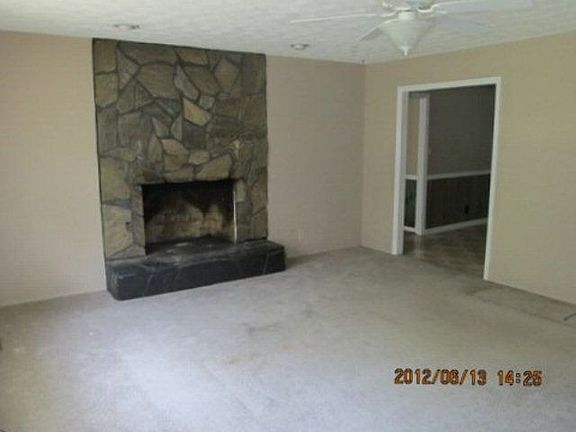 2nd image of 215 Brookwood Dr