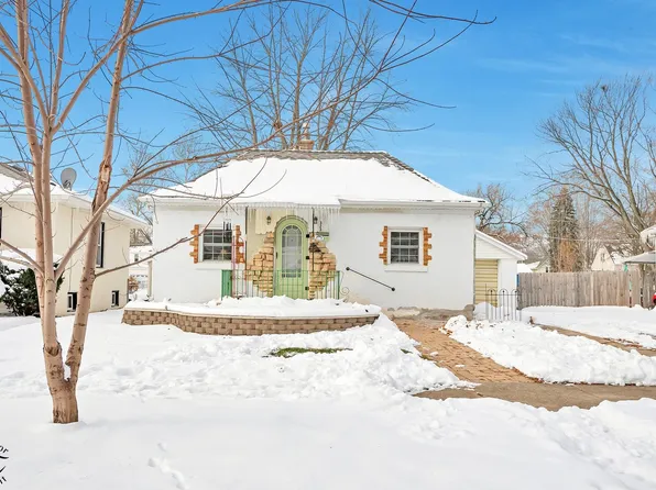 323 S Grand Ave, Bradley, IL 60915