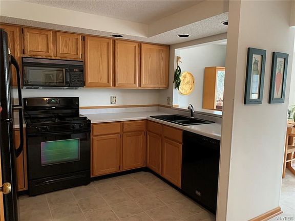 3rd image of 135 Northwood Dr