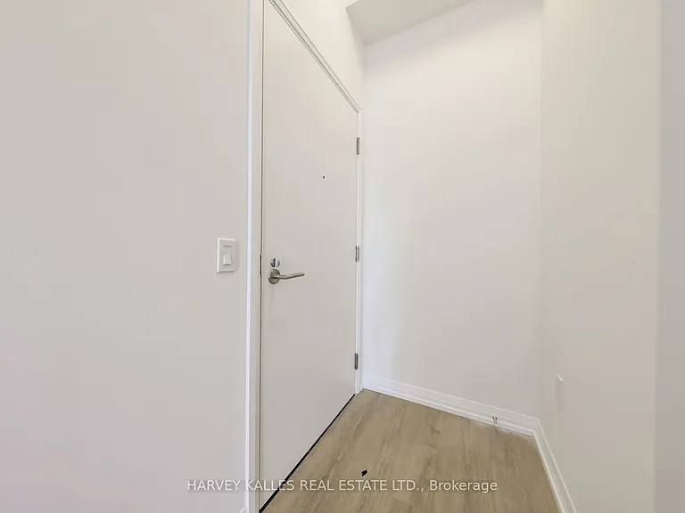 50 Dunfield Ave #Penthouse 17 — Photo 3