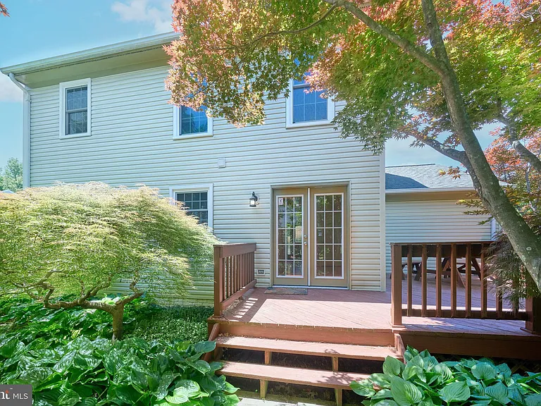 8508 Silverdale Rd — Photo 58