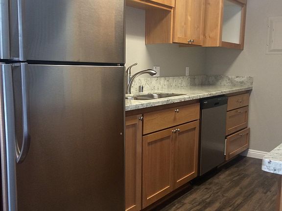 4th image of 1331 Drake Dr APT D