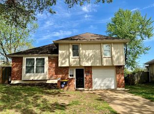 11037 Spring Valley Rd, Kansas City, MO 64134