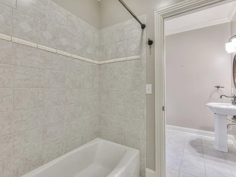 4100A Oriole Pl — Photo 33
