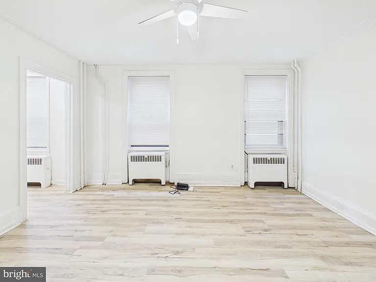 143 N 21st St #1R — Photo 5