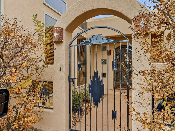 1985 Palm Canyon Dr, Las Cruces, NM 88011