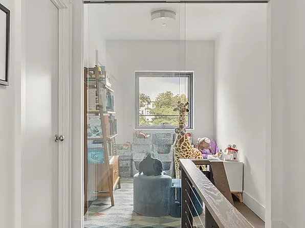 71 Greene Avenue image 12 of 21