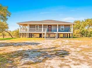 1430 16th St, Rockport, TX 78382