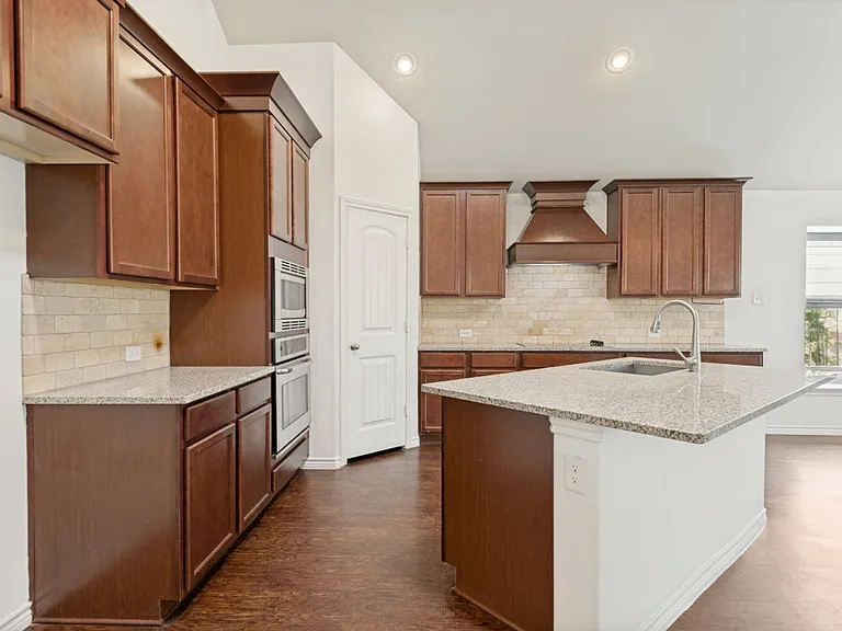 309 Acadia Ln — Photo 9
