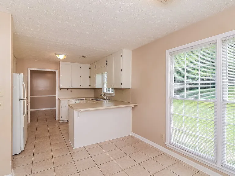 3935 Willowmeade Dr — Photo 14