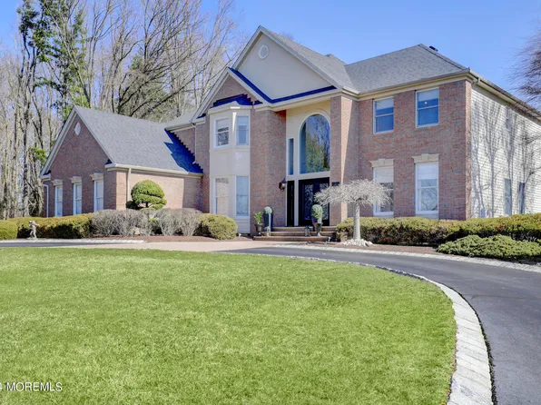 5 Cherokee Court, Morganville, NJ 07751