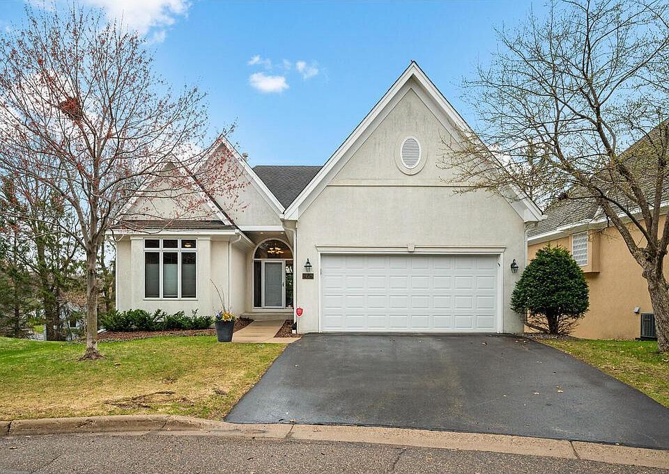 1st image of 14528 Chateau Ln